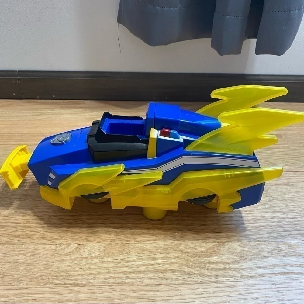 Paw Patrol Large Deluxe Chase Transforming Car Charged Up